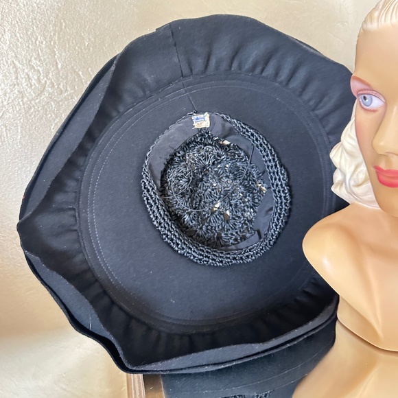 IRRESISTIBLE 1940s\' BLACK FELT/STRAW HAT - WIDE DOUBLE FELT BRIM & STRAW CROWN main image 10